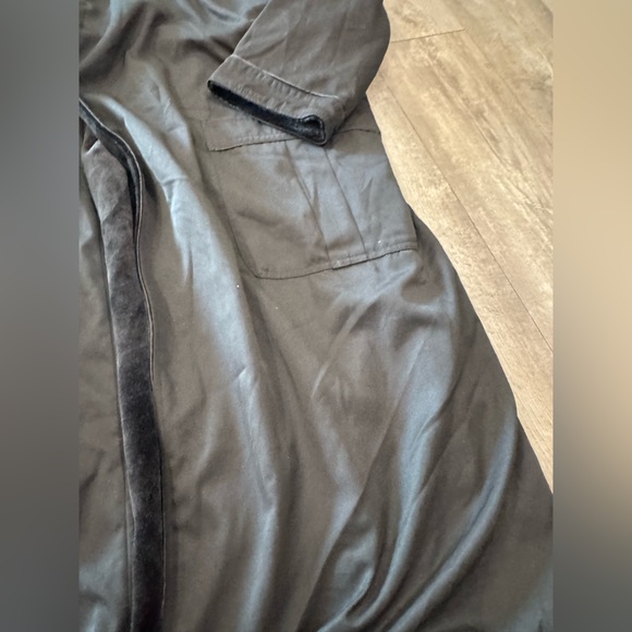 Black Long Robe - Picture 10 of 14